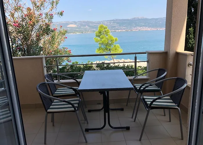 Toni Vikendica Trogir